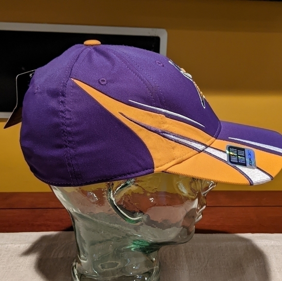 NWT Reebok NFL On Field Hat Cap Team Apparel Minnesota Vikings Football - Picture 2 of 7